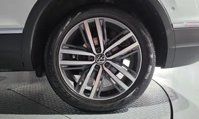 Volkswagen Tiguan 2024, 4640 км, за 130100.3 USD