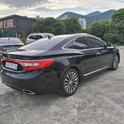 Hyundai Grandeur 2014, 246359 км, за 1947.88 USD