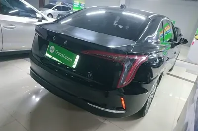 Hongqi E-QM5 2022, 23700 км, за 12401 USD - фото 6