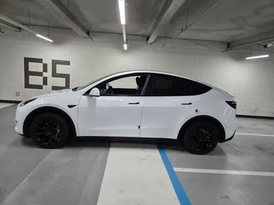 Tesla Model Y 2021, 48056 км, за 26585.27 USD - фото 15