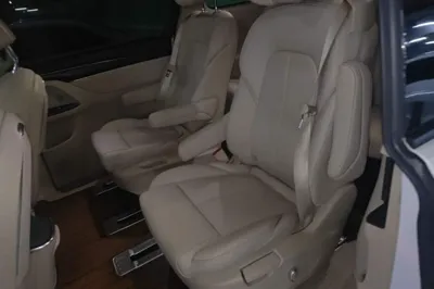 Buick GL8 2022, 31300 км, за 28842 USD - фото 19