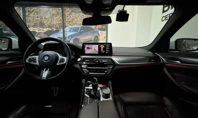 BMW 5-Series 2022, 28604 км, за 28623.5 USD - фото 7
