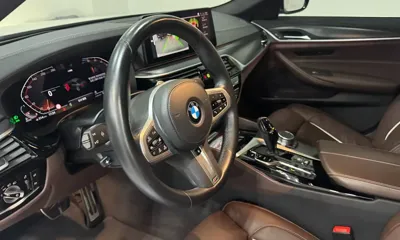 BMW 5-Series 2022, 28604 км, за 28623.5 USD - фото 11