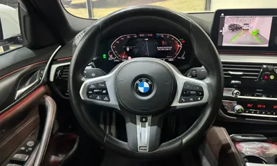 BMW 5-Series 2022, 28604 км, за 28623.5 USD - фото 13