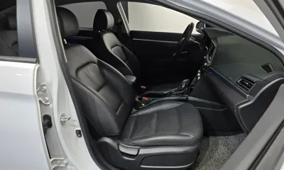 Hyundai Avante 2019, 135162 км, за 7085.74 USD - фото 27