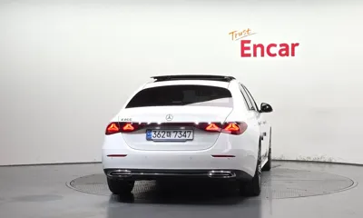 Mercedes-Benz E-Class 2024, 31782 км, за 35179.17 USD