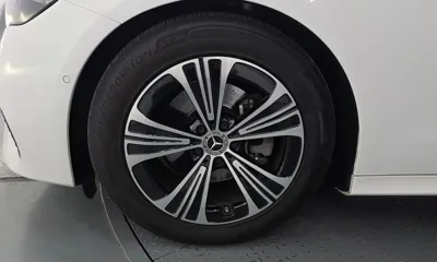 Mercedes-Benz E-Class 2024, 31782 км, за 35179.17 USD