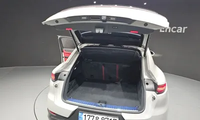 Porsche Cayenne 2022, 45884 км, за 72672.6 USD - фото 20