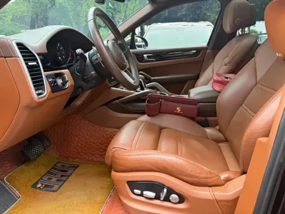 Porsche Cayenne 2020, 90000 км, за 51205.6 USD