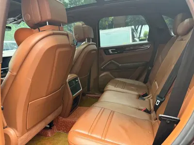 Porsche Cayenne 2020, 90000 км, за 51205.6 USD