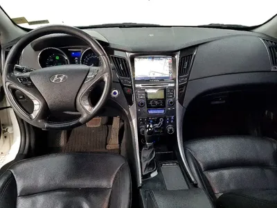 Hyundai Sonata 2012, 152656 км, за 2463.76 USD