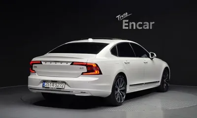 Volvo S90 2023, 36337 км, за 27349.08 USD