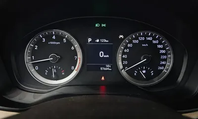 Hyundai Grandeur 2018, 57664 км, за 10927.14 USD - фото 8