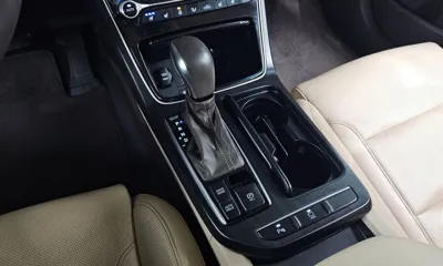 Hyundai Grandeur 2018, 57664 км, за 10927.14 USD - фото 9