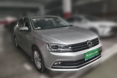 Volkswagen Sagitar 2015, 59700 км, за 5384 USD