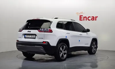 Jeep Cherokee 2020, 93591 км, за 8465.19 USD