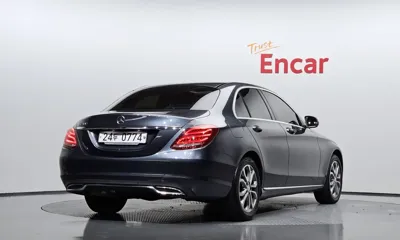 Mercedes-Benz C-Class 2016, 98412 км, за 8385.88 USD
