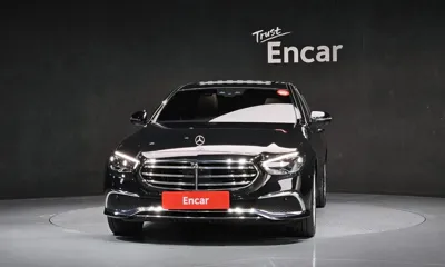 Mercedes-Benz E-Class 2023, 40211 км, за 27898.12 USD