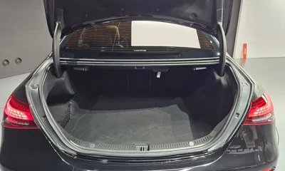 Mercedes-Benz E-Class 2023, 40211 км, за 27687.31 USD - фото 31