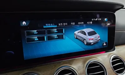 Mercedes-Benz E-Class 2023, 40211 км, за 27687.31 USD - фото 33