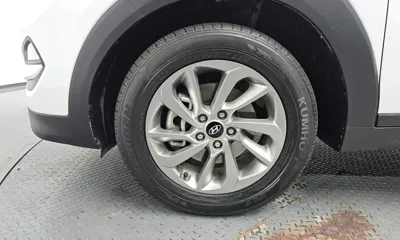 Hyundai Tucson 2016, 63878 км, за 7598.28 USD