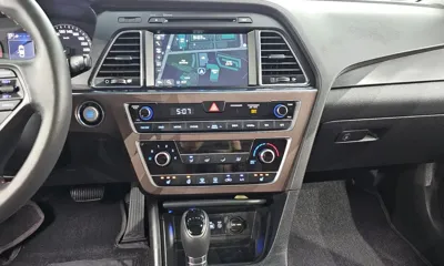 Hyundai Sonata 2017, 61684 км, за 7150.75 USD - фото 12
