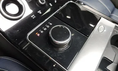 Land Rover Range Rover Velar 2019, 110433 км, за 19692.79 USD - фото 9