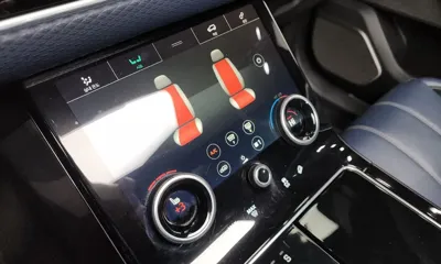 Land Rover Range Rover Velar 2019, 110433 км, за 19692.79 USD - фото 16