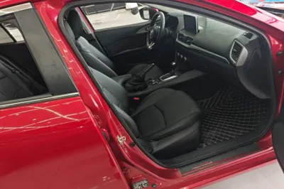 Mazda Mazda 3 Axela 2017, 128900 км, за 7090 USD - фото 19