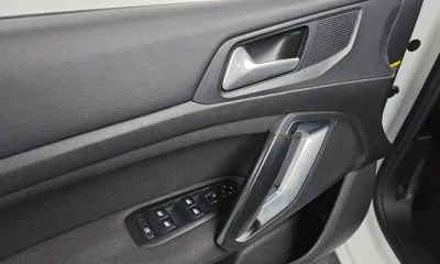 Peugeot 308 2019, 170060 км, за 5276.88 USD - фото 13