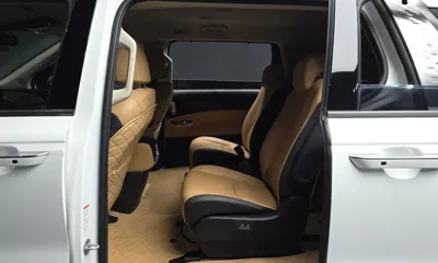 Kia Canival 2023, 48715 км, за 18314.3 USD - фото 26