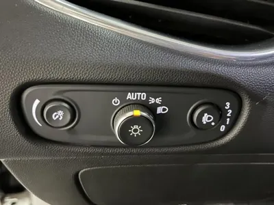 ChevroletGMDaewoo Malibu 2018, 54300 км, за 5185.77 USD - фото 11