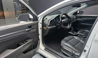 Hyundai Avante 2019, 63432 км, за 7548.9 USD - фото 11