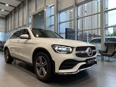 Mercedes-Benz GLC 2020, 67000 км, за 26531.13 USD