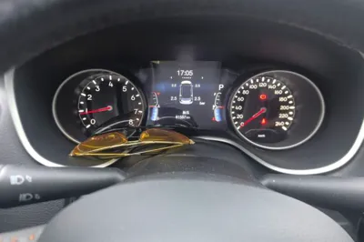 Jeep Compass 2017, 61500 км, за 6461 USD - фото 8