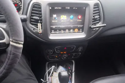 Jeep Compass 2017, 61500 км, за 6461 USD - фото 10