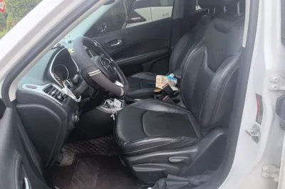 Jeep Compass 2017, 61500 км, за 6461 USD - фото 12