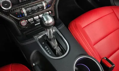 Ford Mustang 2018, 83366 км, за 12603.39 USD - фото 9