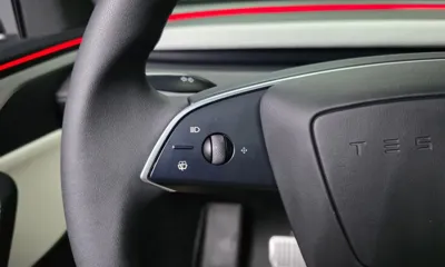 Tesla Model Y 2025, 17411 км, за 41026.65 USD - фото 29