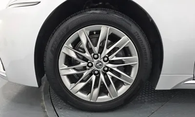 Lexus LS 2018, 143546 км, за 23077.41 USD