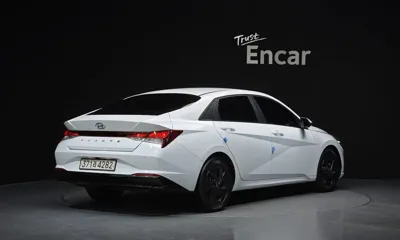 Hyundai Avante 2023, 65464 км, за 10733.81 USD