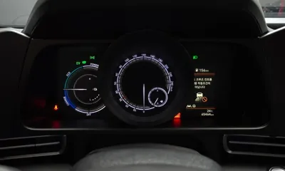 Hyundai Avante 2023, 65464 км, за 10733.81 USD - фото 8