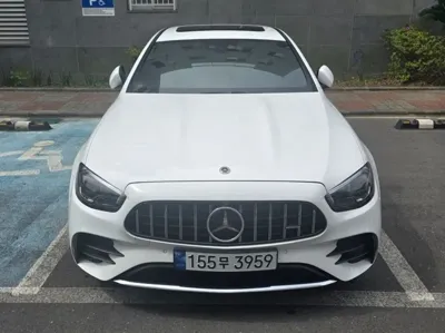 Mercedes-Benz E-Class 2023, 28000 км, за 32067.86 USD