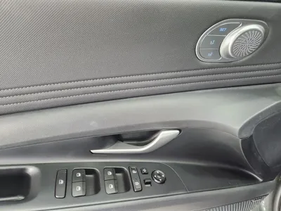 Hyundai Avante 2023, 4321 км, за 15628.05 USD - фото 9