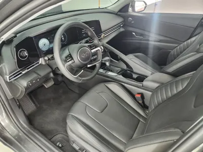 Hyundai Avante 2023, 4321 км, за 15628.05 USD - фото 11