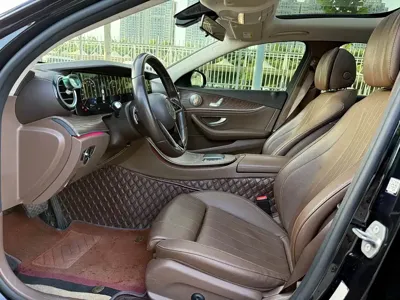 Mercedes-Benz E-Class 2021, 52000 км, за 27780.51 USD