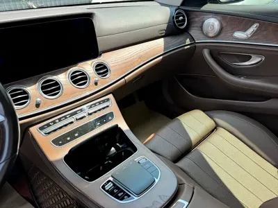 Mercedes-Benz E-Class 2021, 52000 км, за 27780.51 USD - фото 10