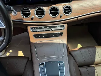 Mercedes-Benz E-Class 2021, 52000 км, за 27780.51 USD - фото 11