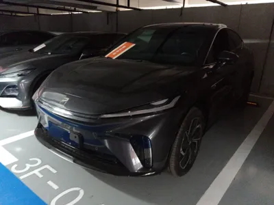 Rising R7 · 2022 год
