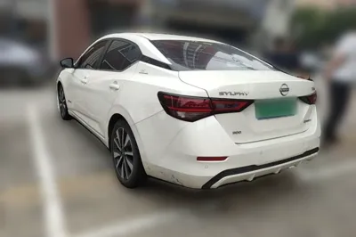 Nissan Sylphy 2022, 30900 км, за 10677 USD